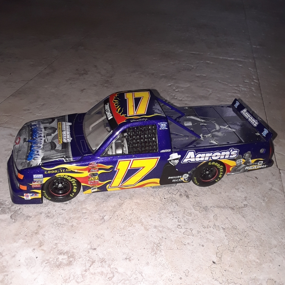 Michael Waltrip The 3 Stooges Nascar Truck Rare - Picture 2 of 12